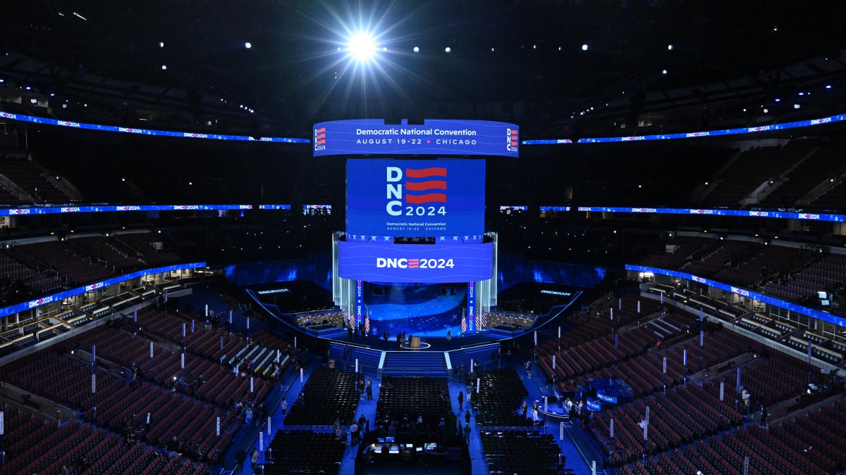 Who is speaking at the DNC tonight? Full speaker list and schedule